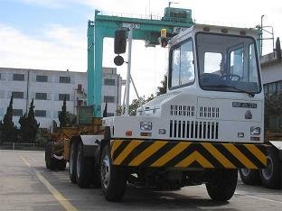High Quality SHACMAN 6x4 Automatic Terminal Tractor For Sale
