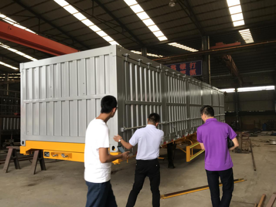 The Chairman of Seize the Future Mr. Sui was visiting the production line - www.chinatruck.cc The Chairman of Seize the Future Mr. Sui was visiting the production line